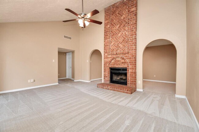 Building Photo - 19422 Plantain Dr