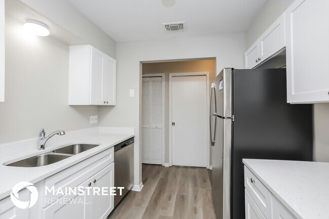 Foto del edificio - 5819 W Amelia St