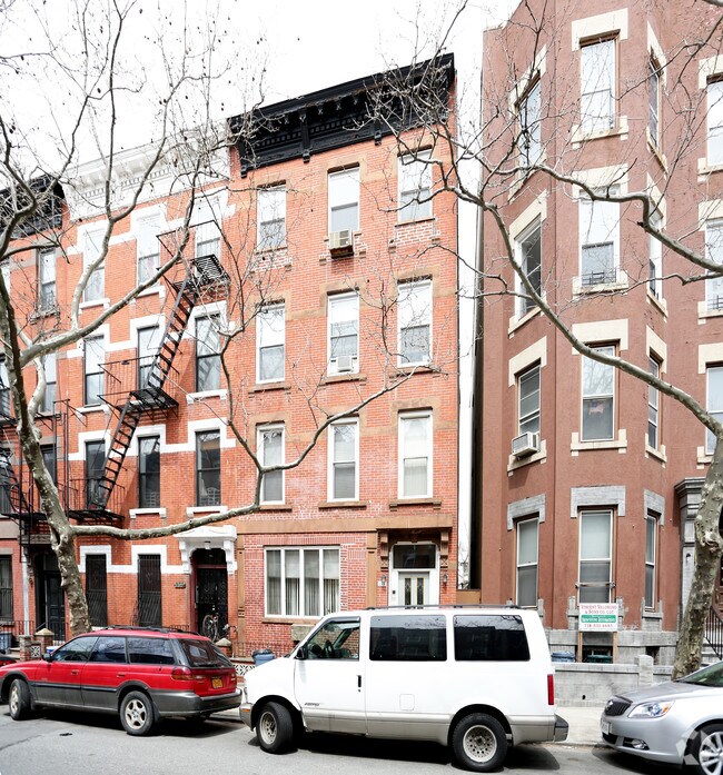 Building Photo - 235 Sackett St