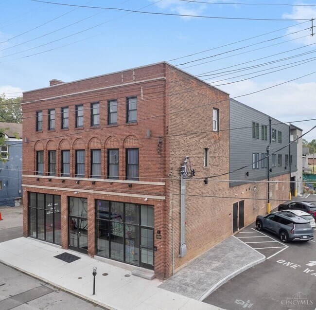 6011 Madison Rd, Cincinnati, OH 45227 Room for Rent in Cincinnati, OH