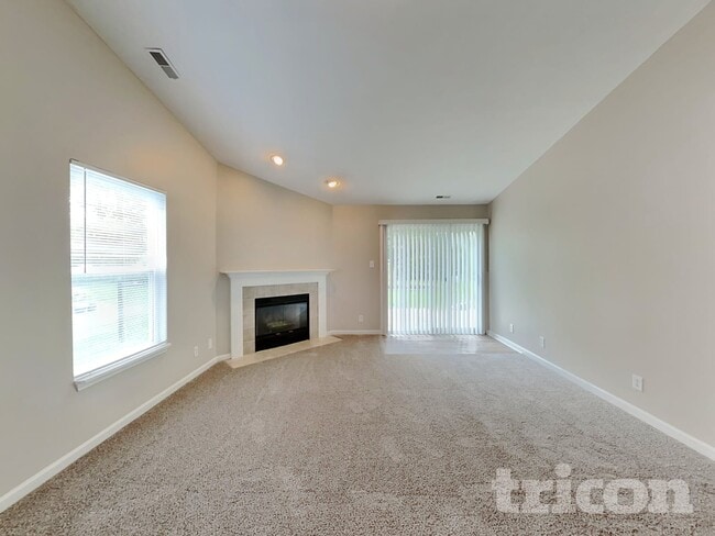 Building Photo - 5353 Shamus Dr