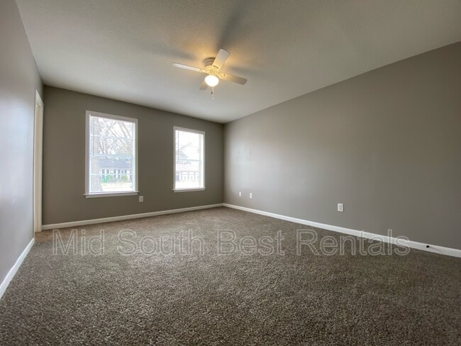Foto del edificio - 6006 Elk Grove Rd