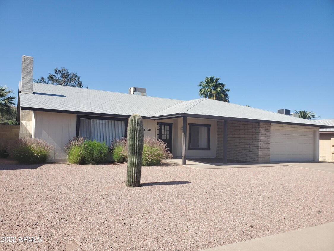 Primary Photo - 4230 E Ahwatukee Dr