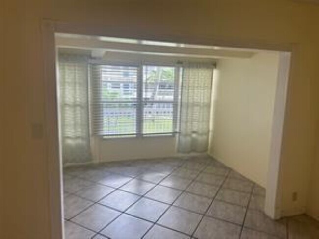 Foto del edificio - 1152 NW 30th Ct