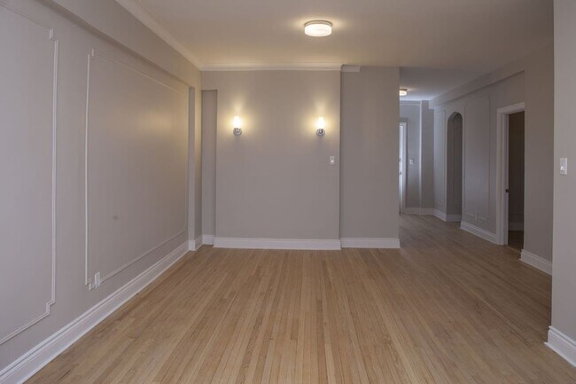 Photo du bâtiment - 4557 Rue Sherbrooke O