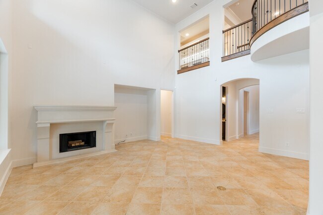 Building Photo - 14 N Player Manor Cir