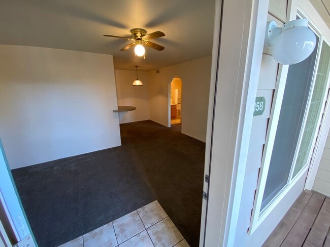 Building Photo - One Bedroom Condo with Mountain Views
