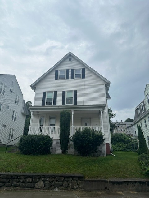 Primary Photo - 17 W Boylston Dr