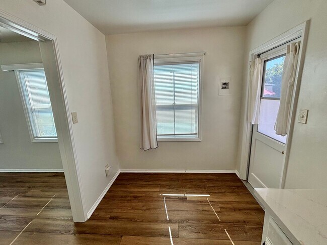 Foto del edificio - 2 Bedroom home on a large lot in the City of Buena Park