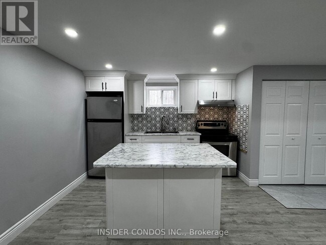 Building Photo - 49 Doncaster Dr