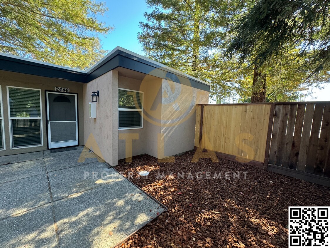 Foto principal - Charming 2-Bedroom Home in Napa - Recently...