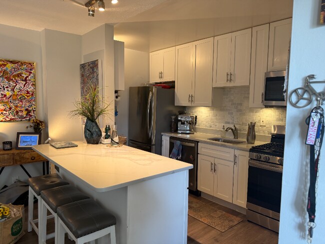 Building Photo - 4515 Willard Ave