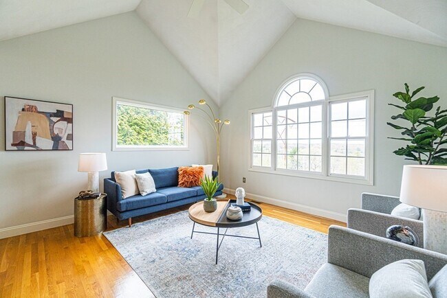 Foto del edificio - 32 Waltham St