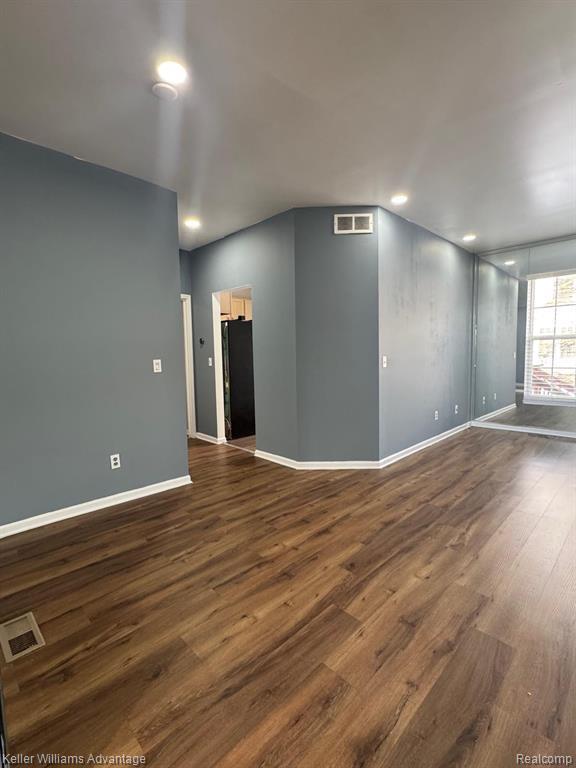 Building Photo - 38478 Lynwood Ct