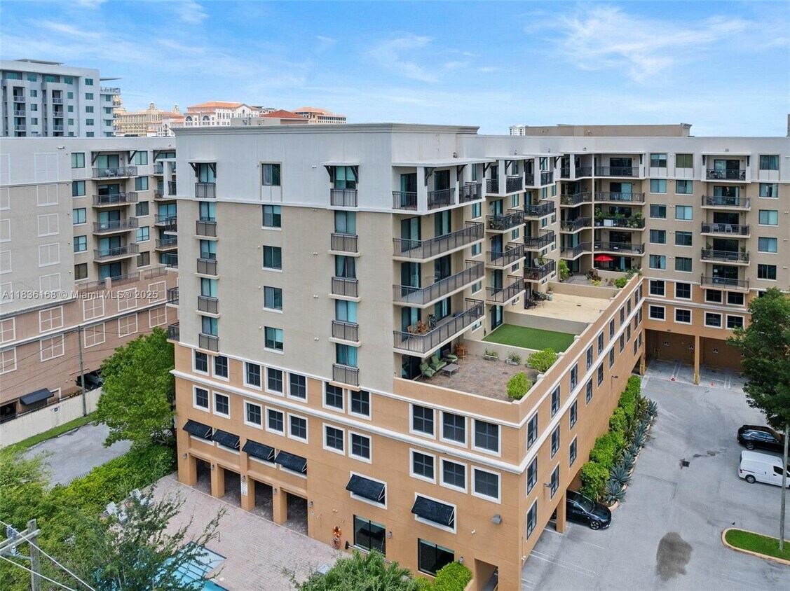 Foto principal - 3530 SW 22nd St