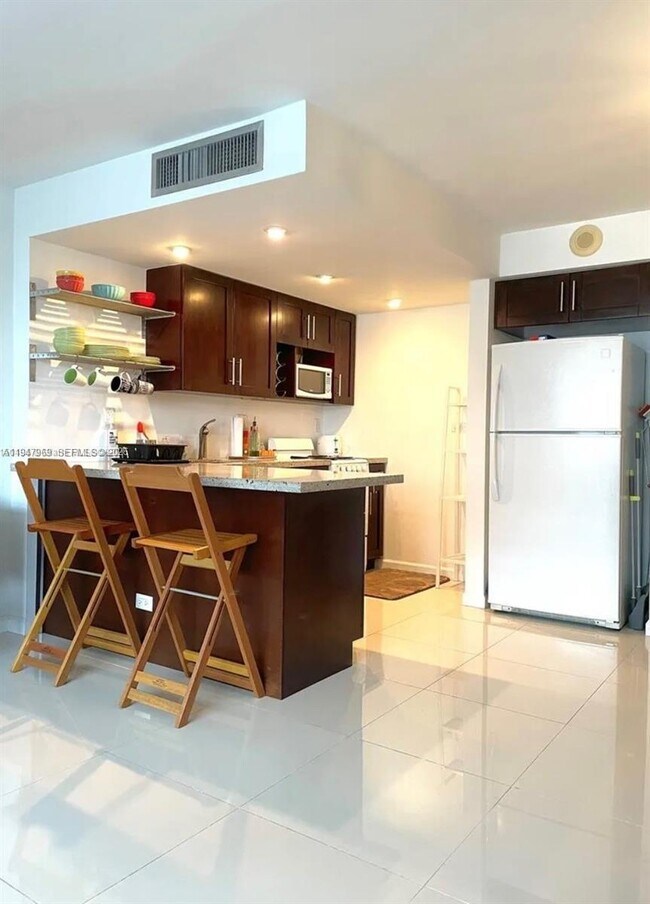 Foto del edificio - 251 174th St