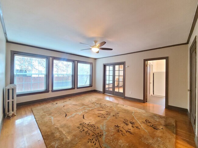 Foto del edificio - 2230 W Pacific Ave