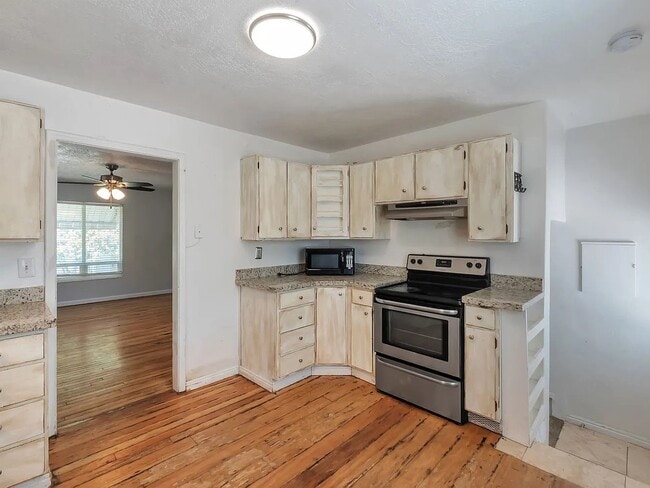 Foto del edificio - 10533 Executive Lake Dr
