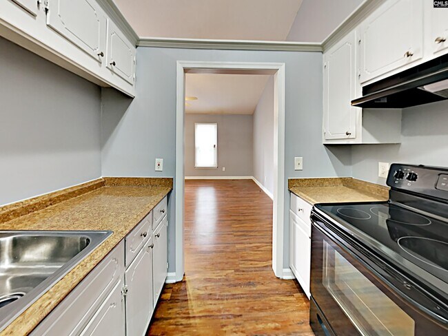 Building Photo - 709 Quail Hills Dr