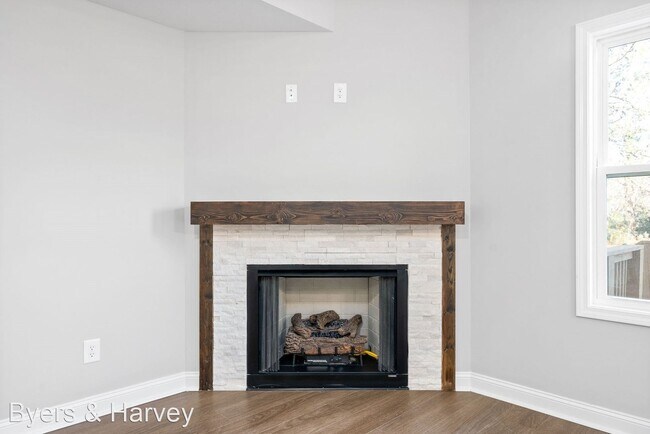 Foto del edificio - 5 br, 3 bath House - 515 Needmore Road