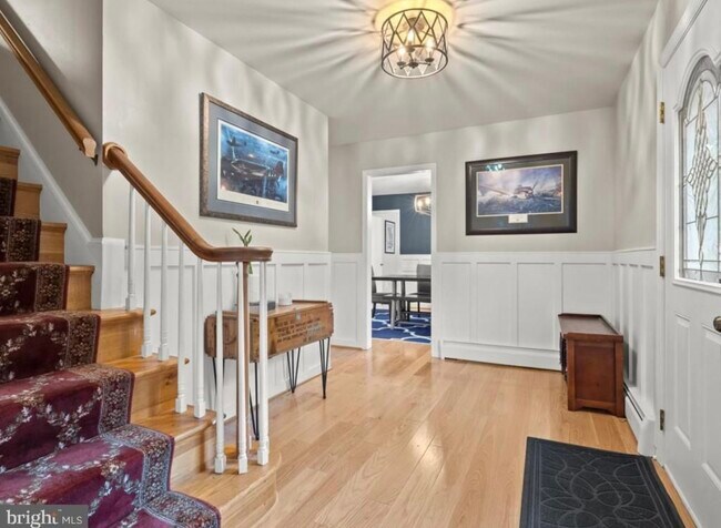 Building Photo - 2203 Sherwood Hall Ln