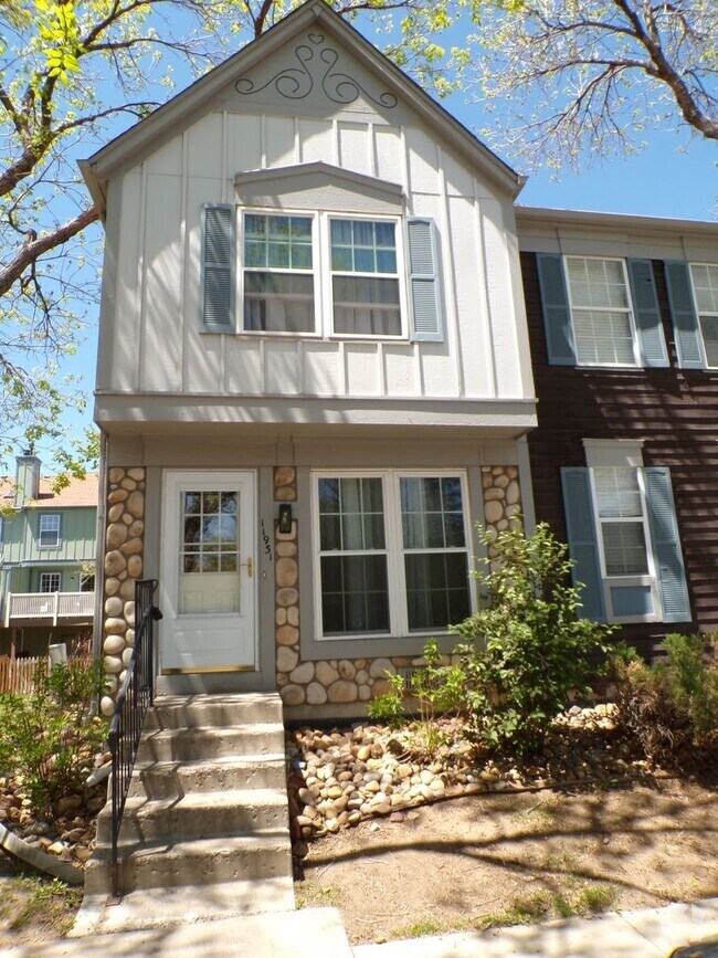 Building Photo - 11931 E Ford Dr