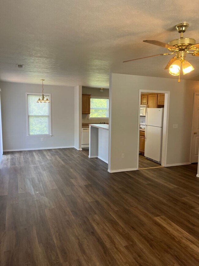 Foto del edificio - 1207 Westwood Dr