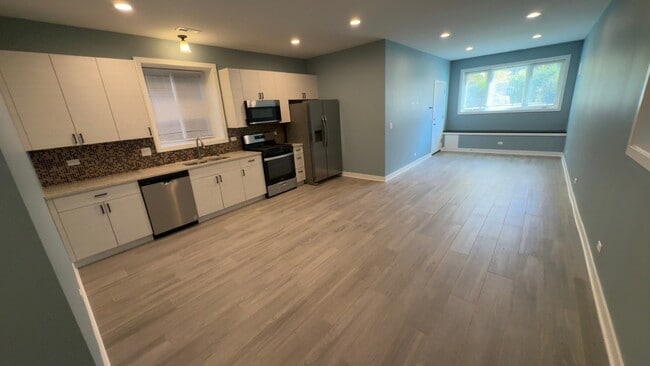 Building Photo - 22 N Parkside Ave