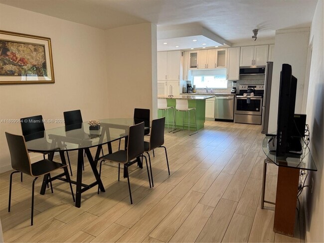 Foto del edificio - 2341 SW 17th Ave