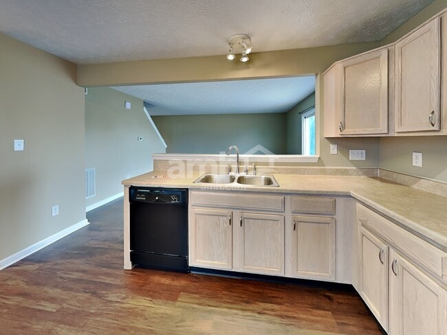 Building Photo - 5657 Valhalla Way