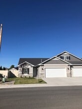 Building Photo - 1235 Langford Way