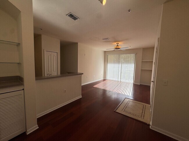 Foto del edificio - MOVE-IN SPECIAL!! Upgraded 2 Bed/1 Bath Condo with Brand New Appliances in Maitland!