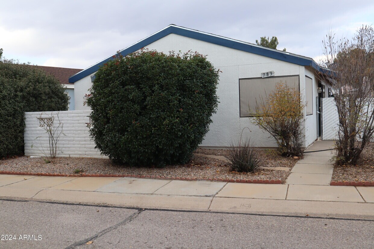 Primary Photo - 783 S Sunset Vista Dr