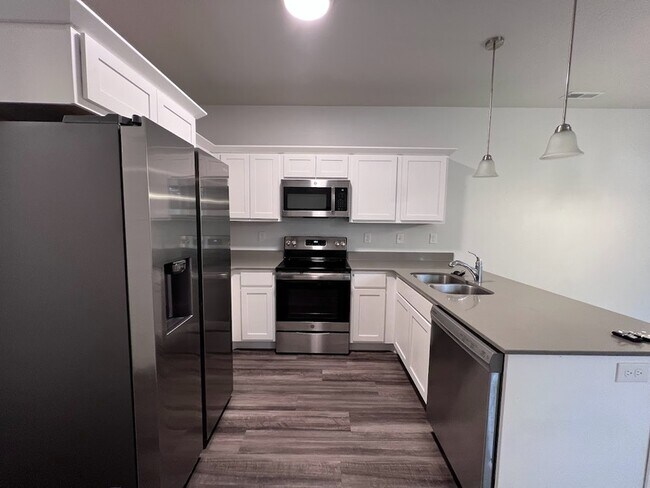 Foto del edificio - 334 W 460 N