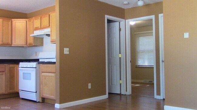 Building Photo - 2 br, 1 bath Duplex - 17384 Lane Ave