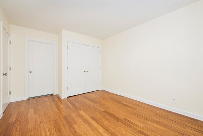 Building Photo - 5 W 91st St