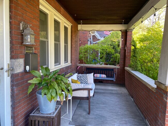 relaxing front porch - 32 Ralston Pl