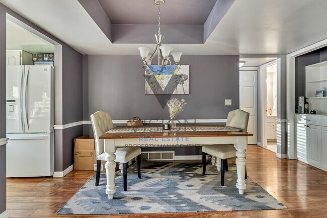 Foto del edificio - 5761 S Waterbury Cir
