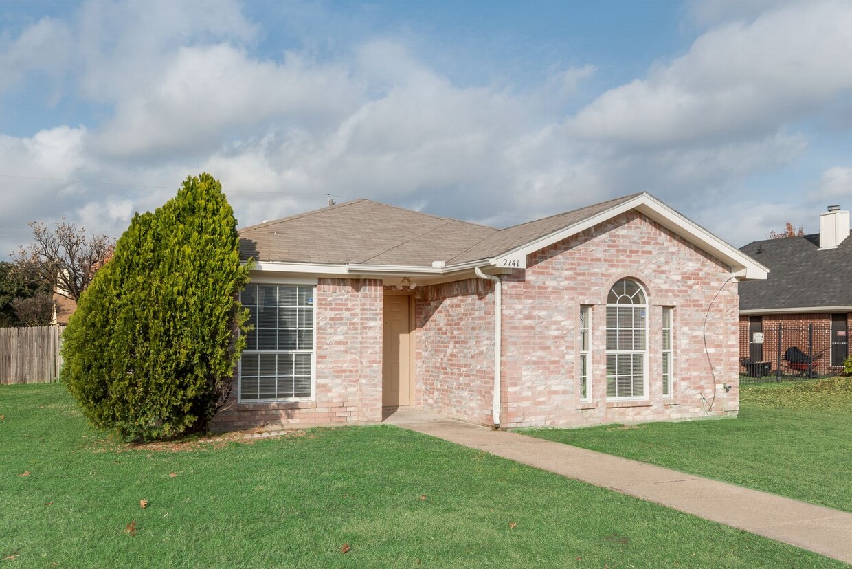 Primary Photo - WEST MESQUITE HOME