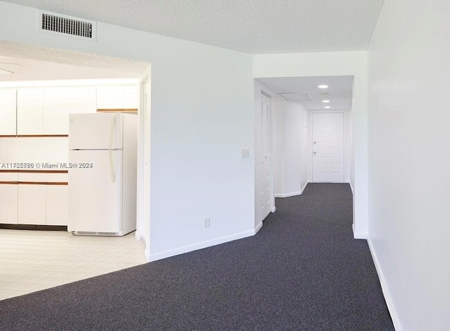 Foto del edificio - 300 SW 130th Terrace