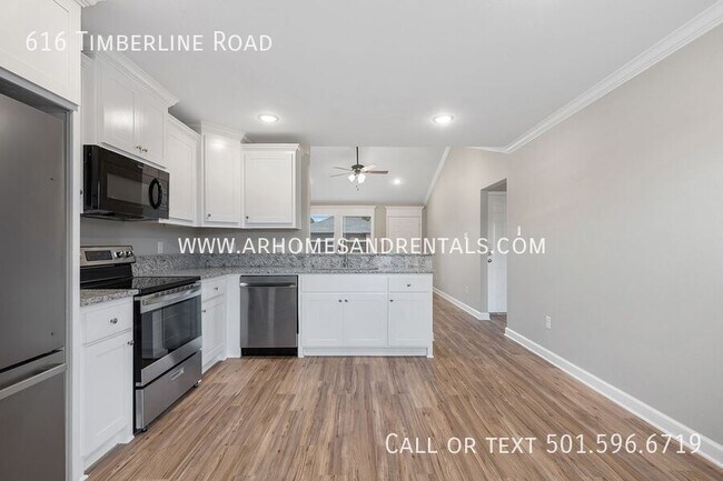 Foto del edificio - 616 Timberline Rd