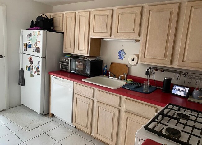 Building Photo - 205 Rano Blvd