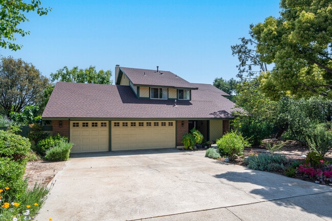 Foto del edificio - 124 Sequoia Ct