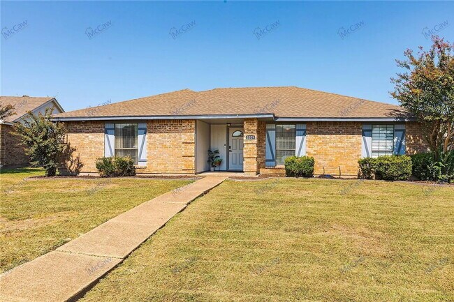 Foto del edificio - 1029 Field Trail Dr