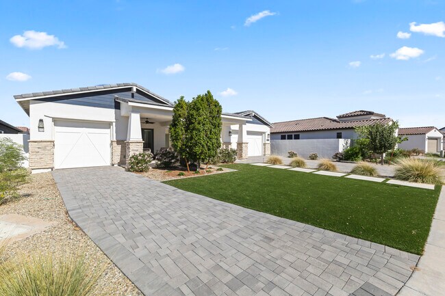 Foto del edificio - 10921 N Blakely St