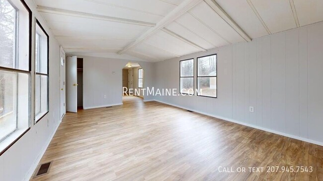 Foto del edificio - 35 Sweet Fern Dr