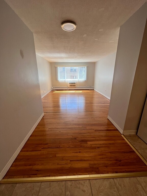 Foto principal - 290 Corey Rd