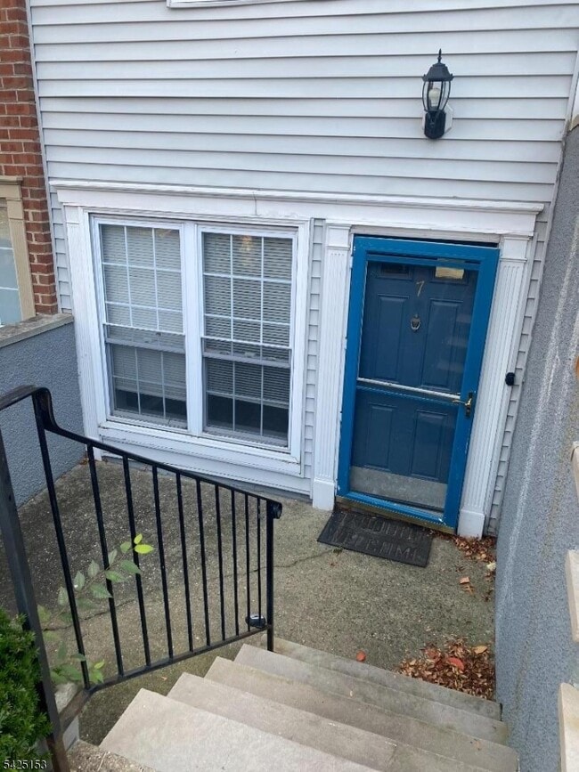 Foto del edificio - 7 Rutgers Dr