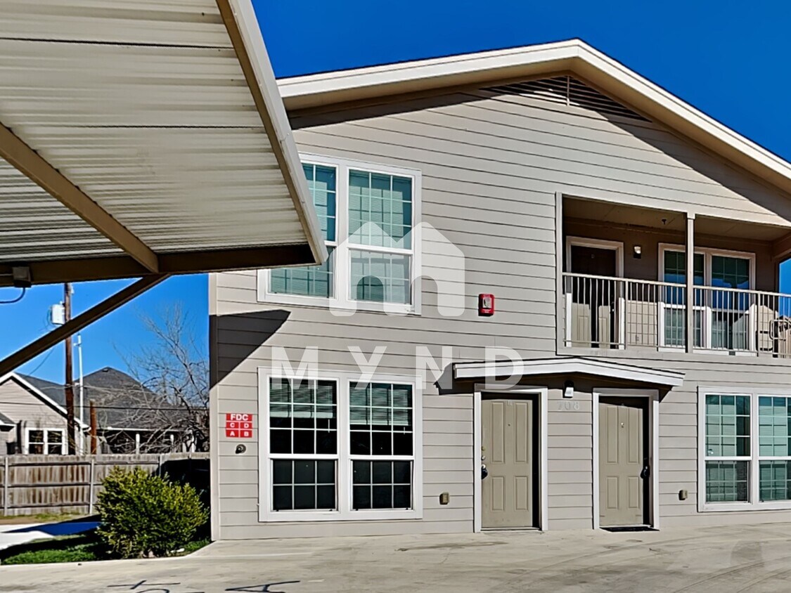 708 W 6th St Unit A Condo for Rent in Taylor, TX