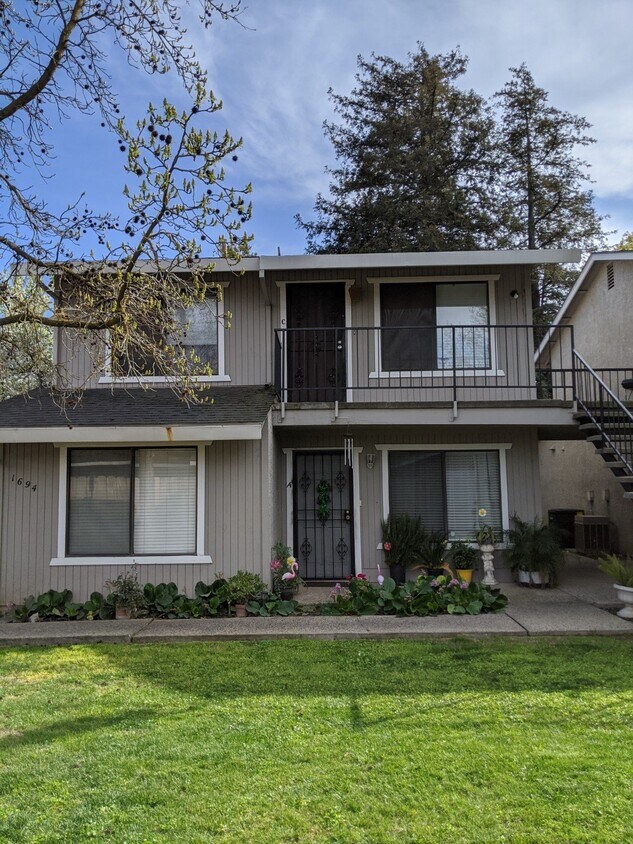 Primary Photo - Two bedroom apartment home available now! Apply today!